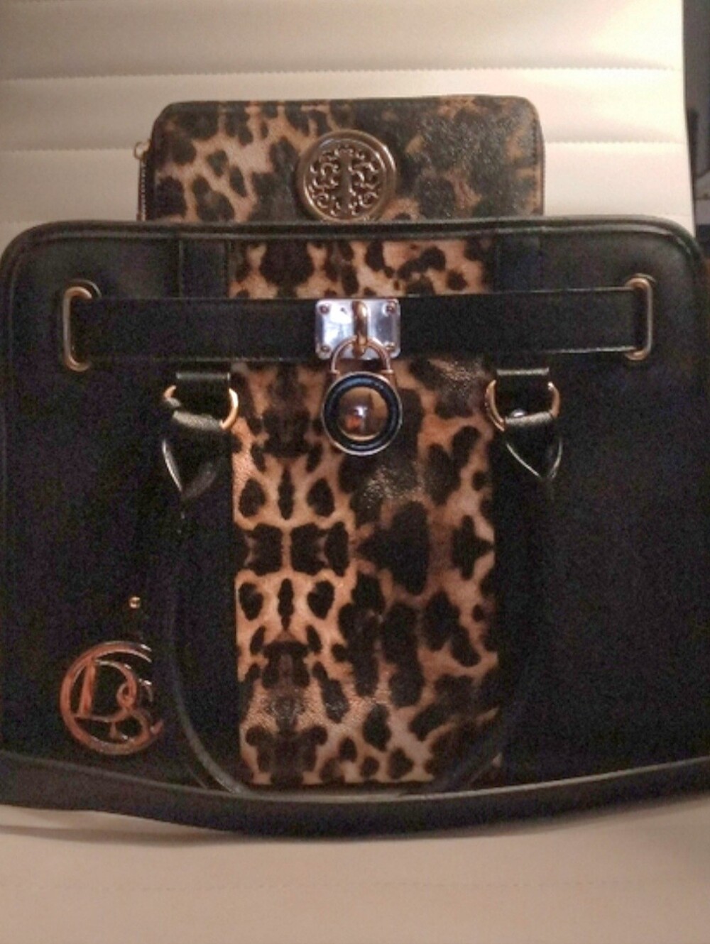 Dasein Black and Leopard Print Bag
